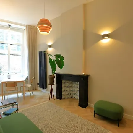 Апартаменты Bij De Kerk *