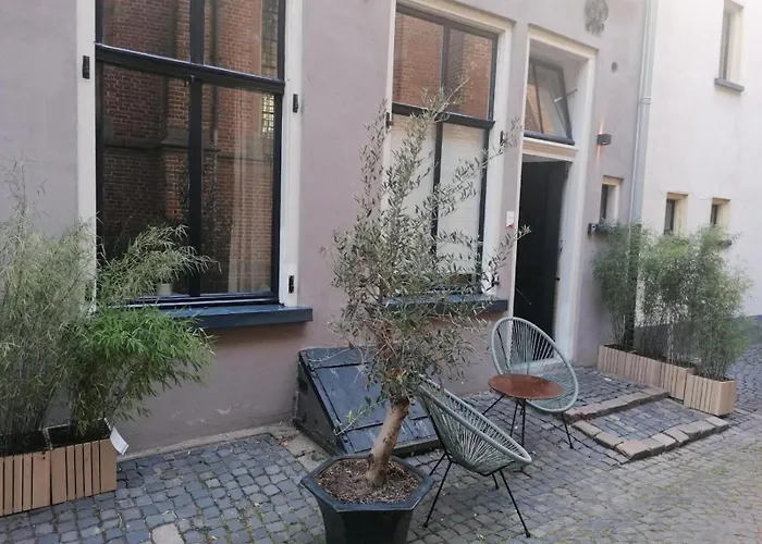 Appartement Bij De Kerk