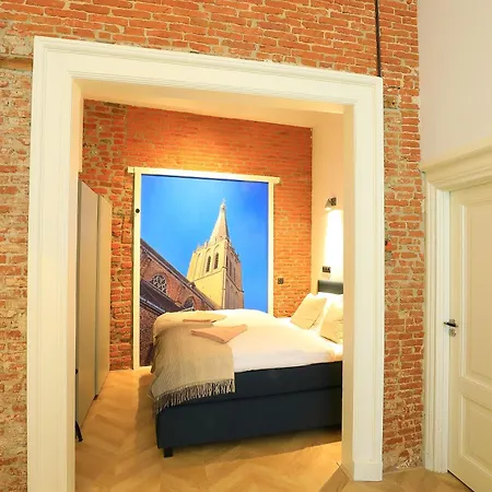 Bij De Kerk Apartment